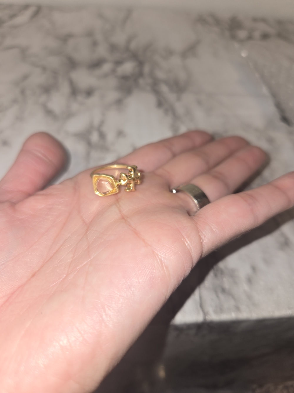 Toryburch Ring - Picture 2 of 6